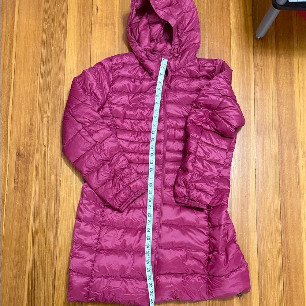 Uniqlo Women's Vibrant Pink Hooded Puffer Jacket